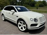 Photo of 2018 White Bentley Bentayga