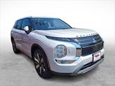 Thumbnail of 2025 White Diamond Mitsubishi Outlander