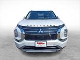 Thumbnail of 2025 White Diamond Mitsubishi Outlander
