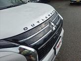 Thumbnail of 2025 White Diamond Mitsubishi Outlander