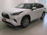 Thumbnail of 2023 Wind Chill Pearl Toyota Highlander Hybrid