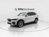 Thumbnail of 2022 Mineral White Metallic BMW X5