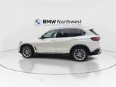 Thumbnail of 2022 Mineral White Metallic BMW X5