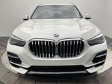 Thumbnail of 2022 Mineral White Metallic BMW X5