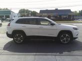 Thumbnail of 2022 Bright White Clearcoat Jeep Cherokee