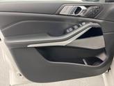 Thumbnail of 2022 Mineral White Metallic BMW X7