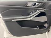 Thumbnail of 2022 Mineral White Metallic BMW X7