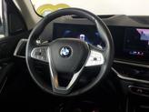 Thumbnail of 2025 Mineral White Metallic BMW X7