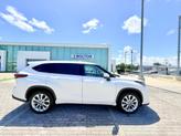 Photo of 2021 Blizzard Pearl Toyota Highlander