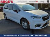 Photo of 2026 Bright White Clearcoat Chrysler Pacifica