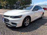 Thumbnail of 2016 White Chevrolet Malibu