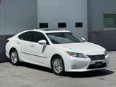 Thumbnail of 2015 Ultra White Lexus ES 350