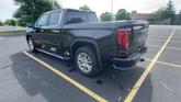 Thumbnail of 2022 Onyx Black GMC Sierra 1500