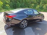 Thumbnail of 2020 Super Black Clearcoat Nissan Altima
