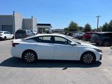 Thumbnail of 2023 Pearl White Tricoat Nissan Altima