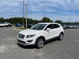 Thumbnail of 2019 White Platinum Lincoln MKC