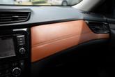 Thumbnail of 2018 White Nissan Rogue