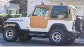 Photo of 1995 White Jeep Wrangler