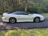 Thumbnail of 2002 White Chevrolet Camaro