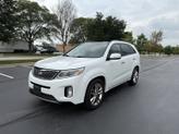 Photo of 2015 White Kia Sorento