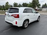 Thumbnail of 2015 White Kia Sorento