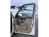 Thumbnail of 2016 White Land Rover LR4