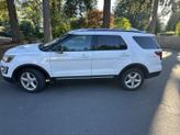 Photo of 2016 White Ford Explorer