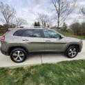 Photo of 2021 Gray Jeep Cherokee