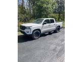 Photo of 2022 White Nissan Frontier