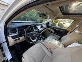 Thumbnail of 2017 White Toyota Highlander