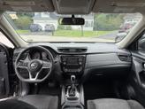 Thumbnail of 2017 Green Nissan Rogue
