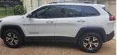 Photo of 2015 White Jeep Cherokee