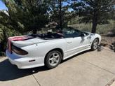 Photo of 1998 White Pontiac Firebird