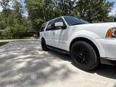 Thumbnail of 2006 White Lincoln Navigator