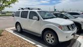 Photo of 2012 White Nissan Pathfinder