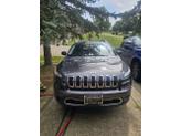 Photo of 2015 Gray Jeep Cherokee