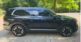 Photo of 2024 Black Kia Telluride