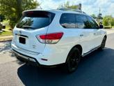 Thumbnail of 2014 White Nissan Pathfinder