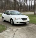 Thumbnail of 2009 White Hyundai SONATA
