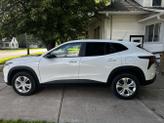 Thumbnail of 2024 White Chevrolet Trax