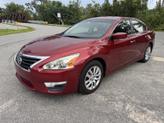 Photo of 2014 Red Nissan Altima