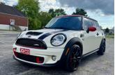 Photo of 2011 White MINI Cooper