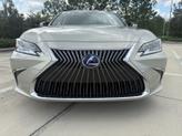Thumbnail of 2019 Beige Lexus ES 300h