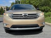 Thumbnail of 2011 Gold Toyota Highlander