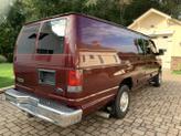 Photo of 2010 Red Ford E350 Super Duty