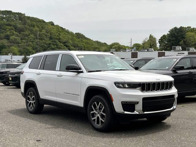 Photo of 2025 Bright White Jeep Grand Cherokee L