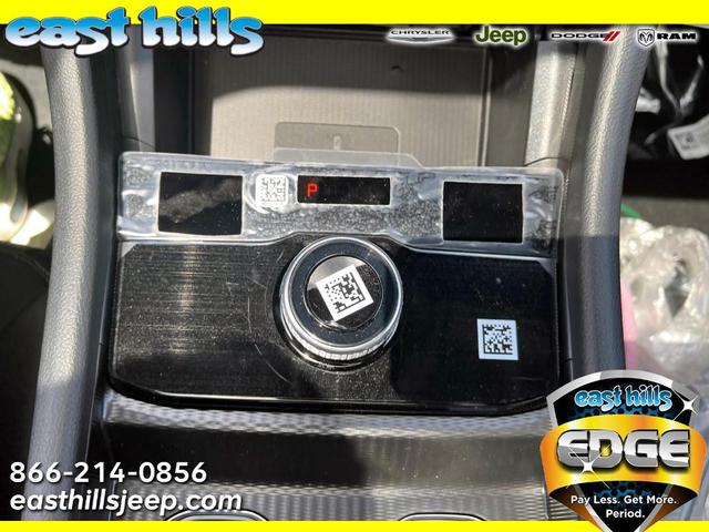 Photo of 2025 Diamond Black Jeep Grand Cherokee