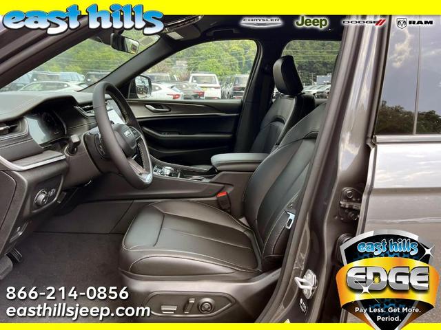 Photo of 2025 Baltic Gray Jeep Grand Cherokee