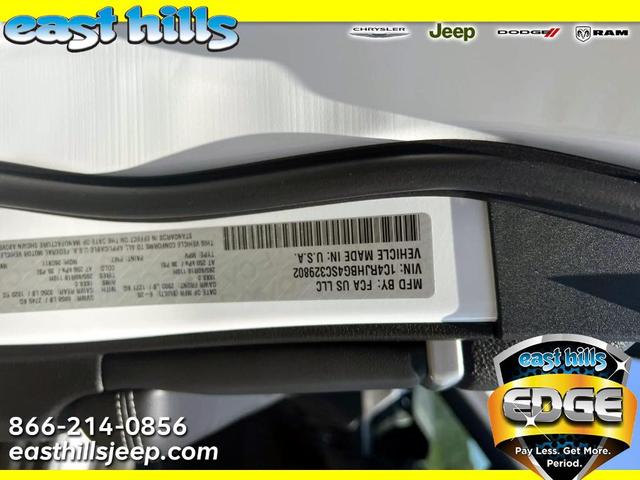Photo of 2025 Bright White Jeep Grand Cherokee
