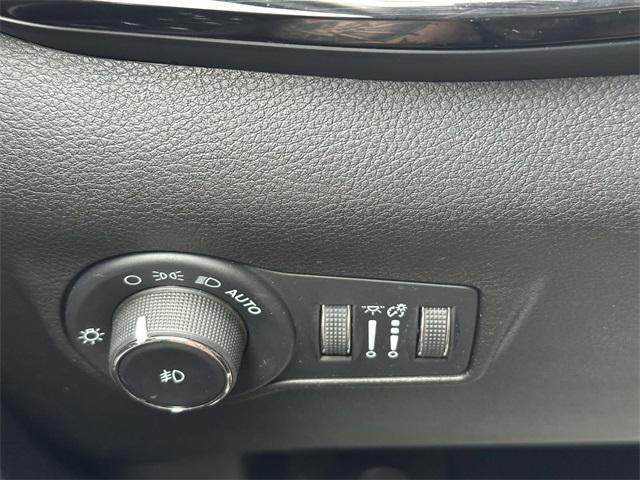 Photo of 2022 Granite Crystal Clearcoat Metallic Jeep Compass